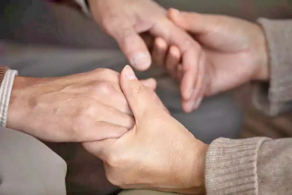 身障正向支持 身障正向支持 holding hands v01